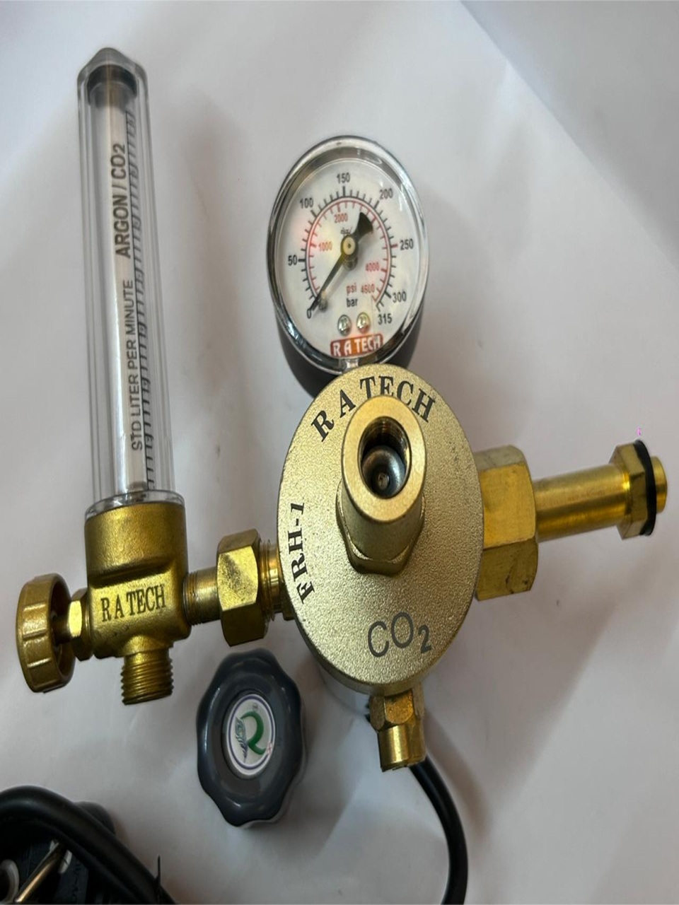 Combo Regulator with Heater & Flowmeter - FRH1