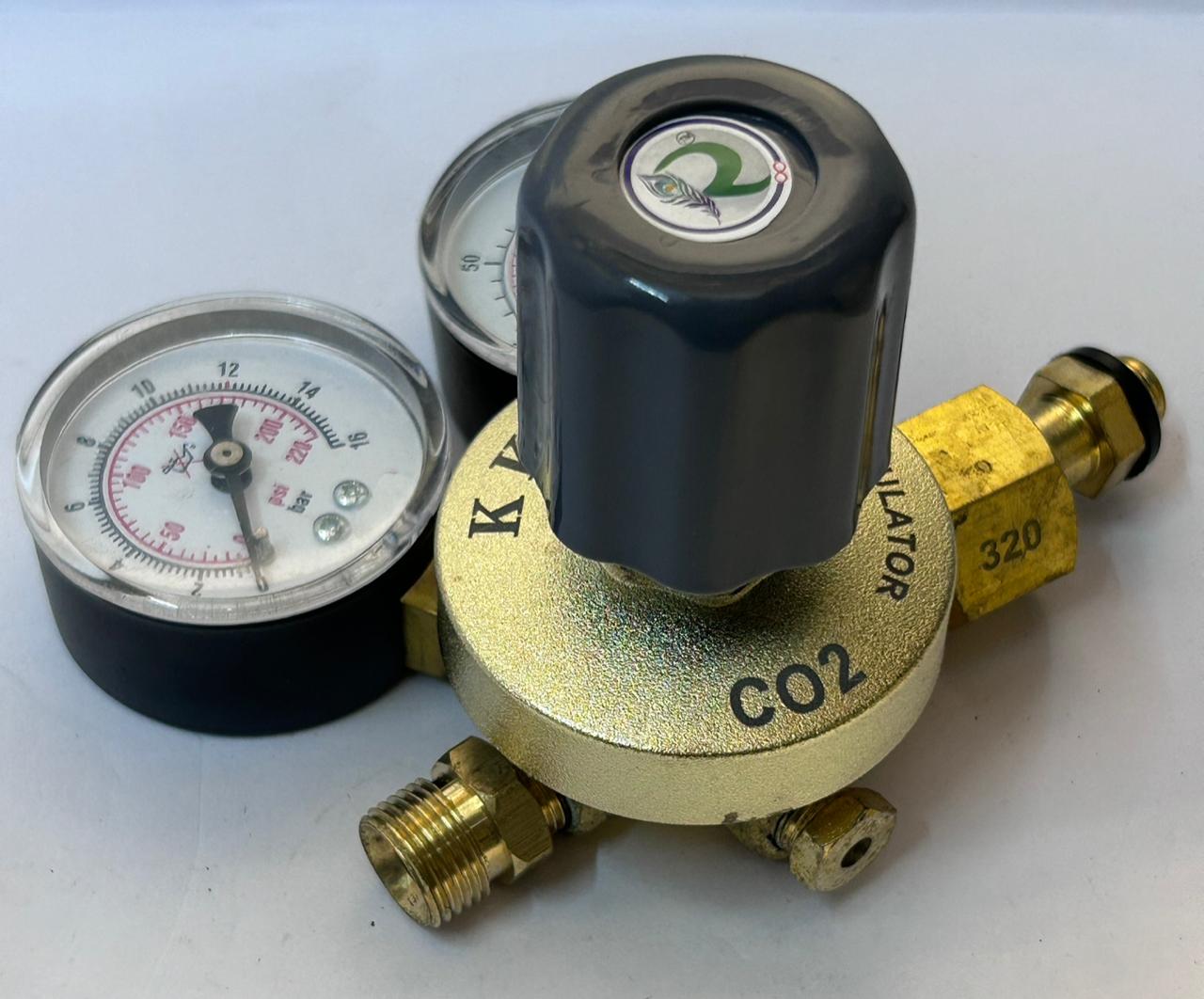 Single Stage Double Gauge Regulators - CO2