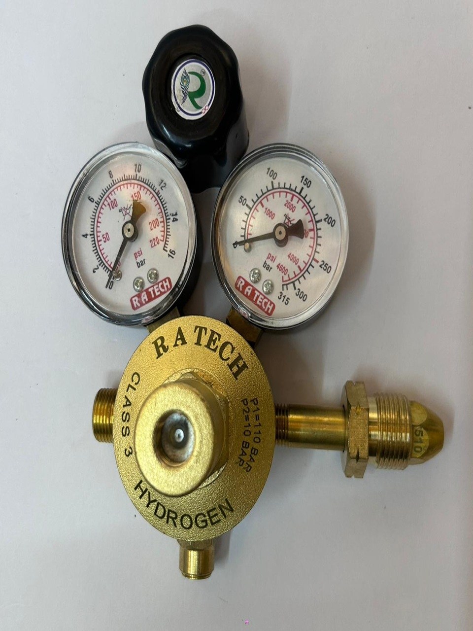 Single Stage Double Gauge Regulators - Hydrogen
